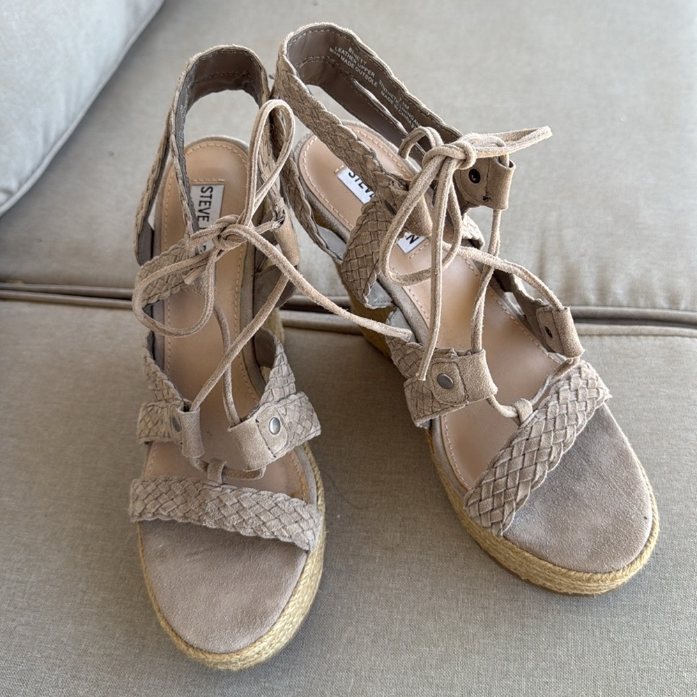 Steve Madden Women's Tan Wedge Sandals
